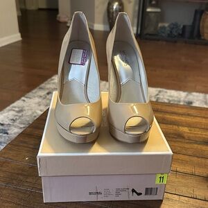 Michael Kors Women's Patent Peep Toe Heels - Taupe
